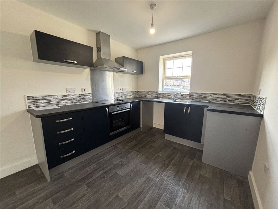 3 bedroom house, Comelybank Drive, Mexborough S64 - Available