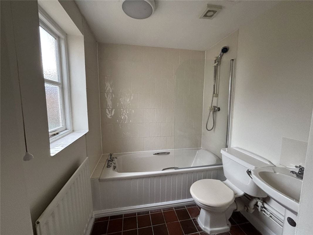2 bedroom cottage, Park Farm, Willesley Woodside LE65 - Available