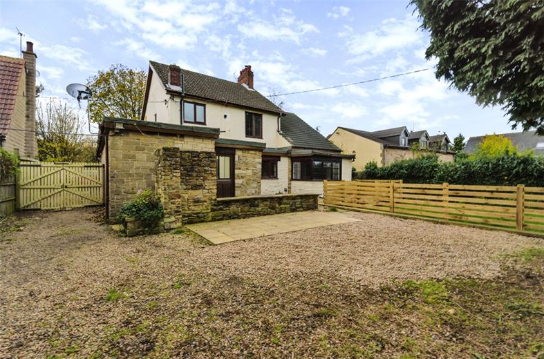 4 bedroom house, Chesterfield Road, Barlborough S43 - Available