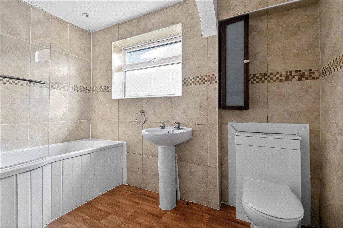 3 bedroom bungalow, Birch Grove, Birchmoor B78 - Available