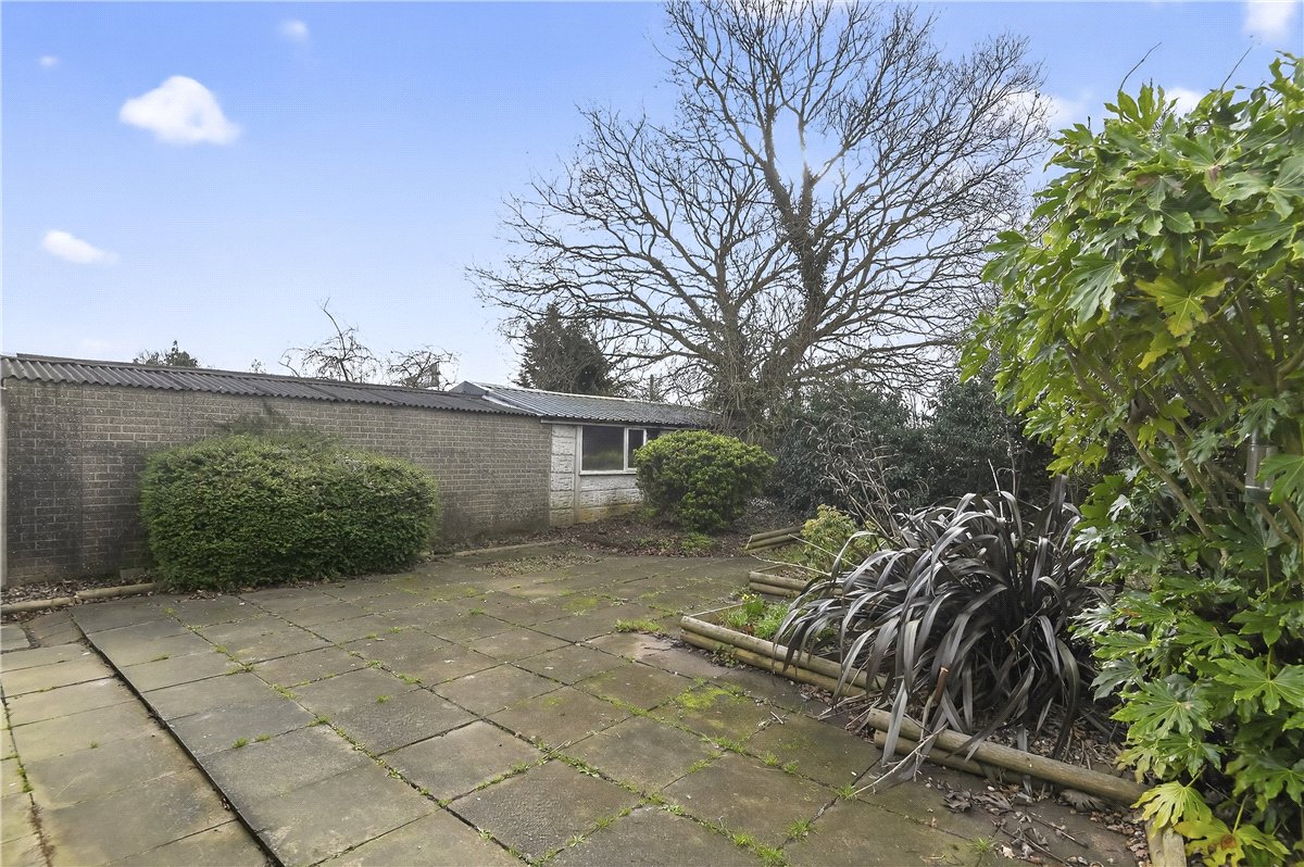 3 bedroom bungalow, Birch Grove, Birchmoor B78 - Available