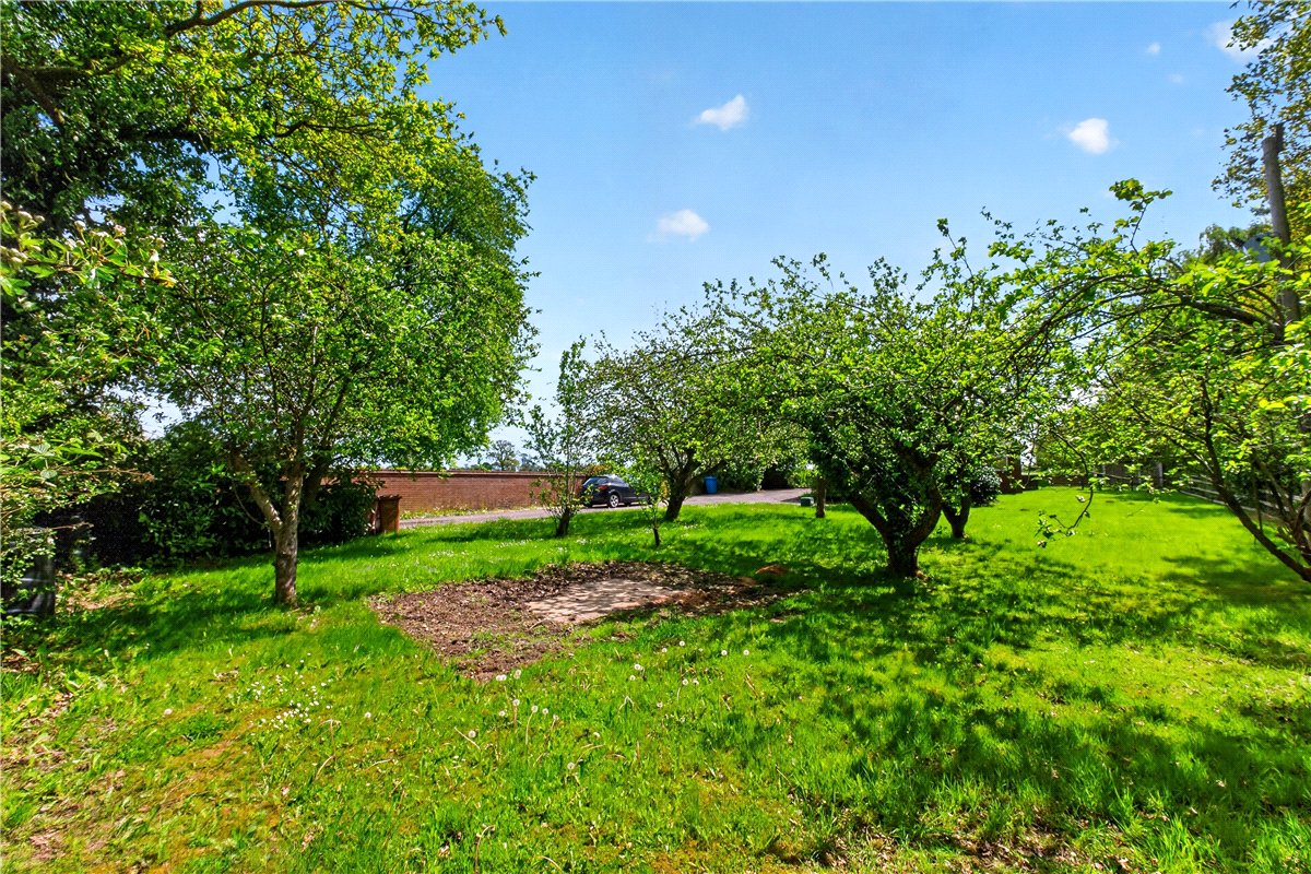 3 bedroom bungalow, Wood End Lane, Curborough WS13 - Available