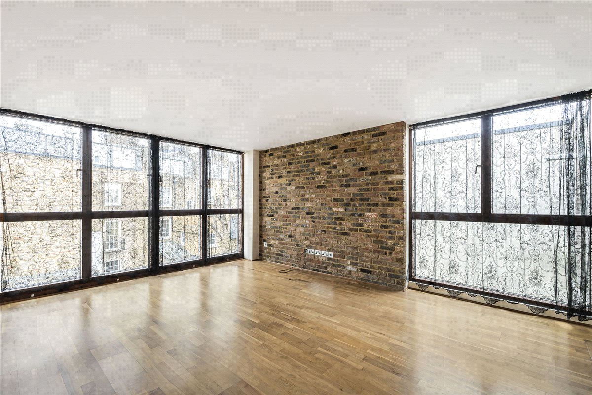 2 bedroom flat, Parkway, London NW1 - Available