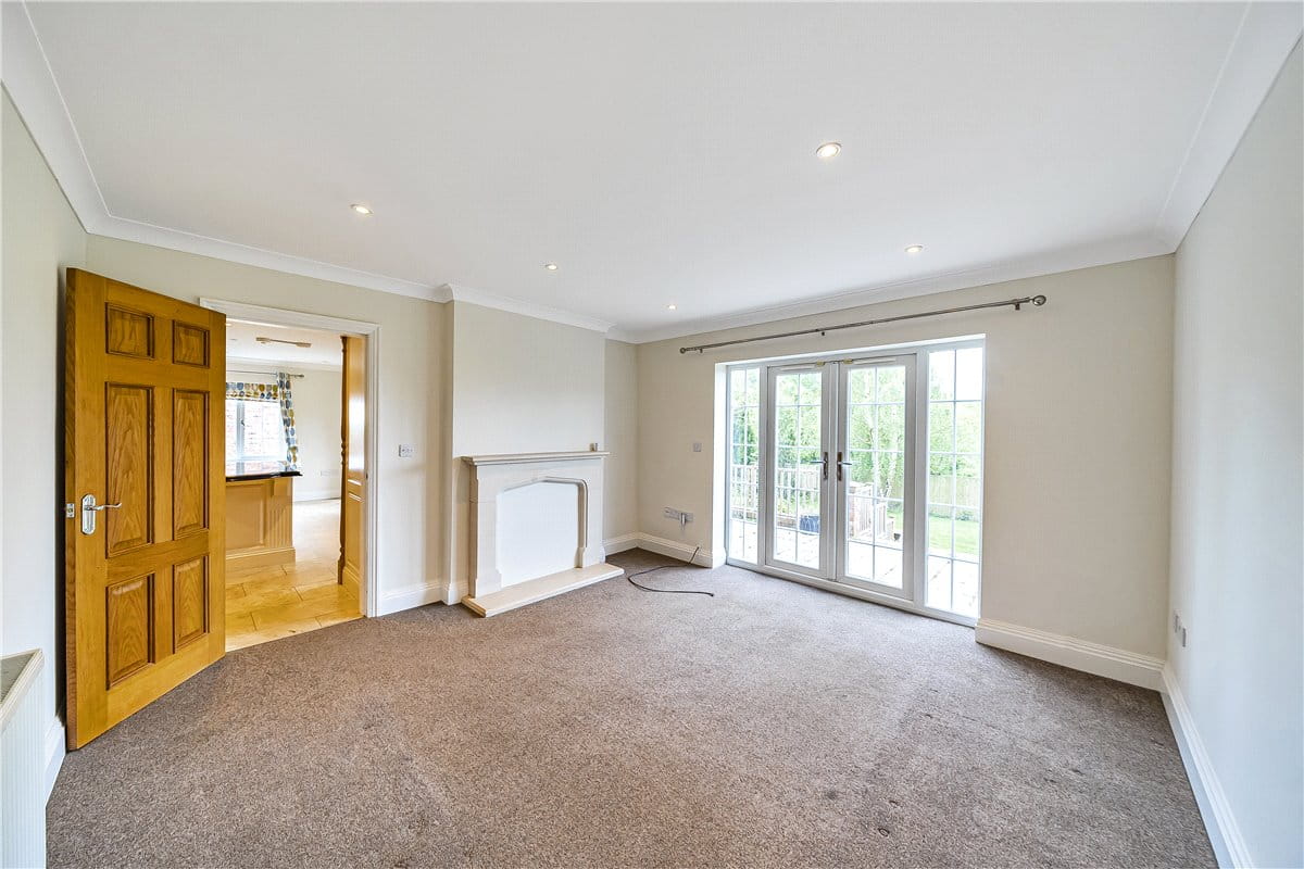 6 bedroom house, Towers Lane, Crofton WF4 - Let Agreed