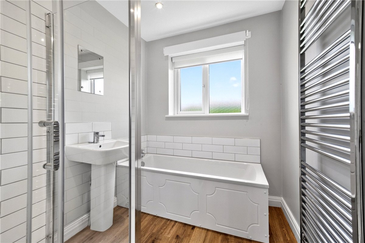 3 bedroom house, Robins Lane, Culcheth WA3 - Available