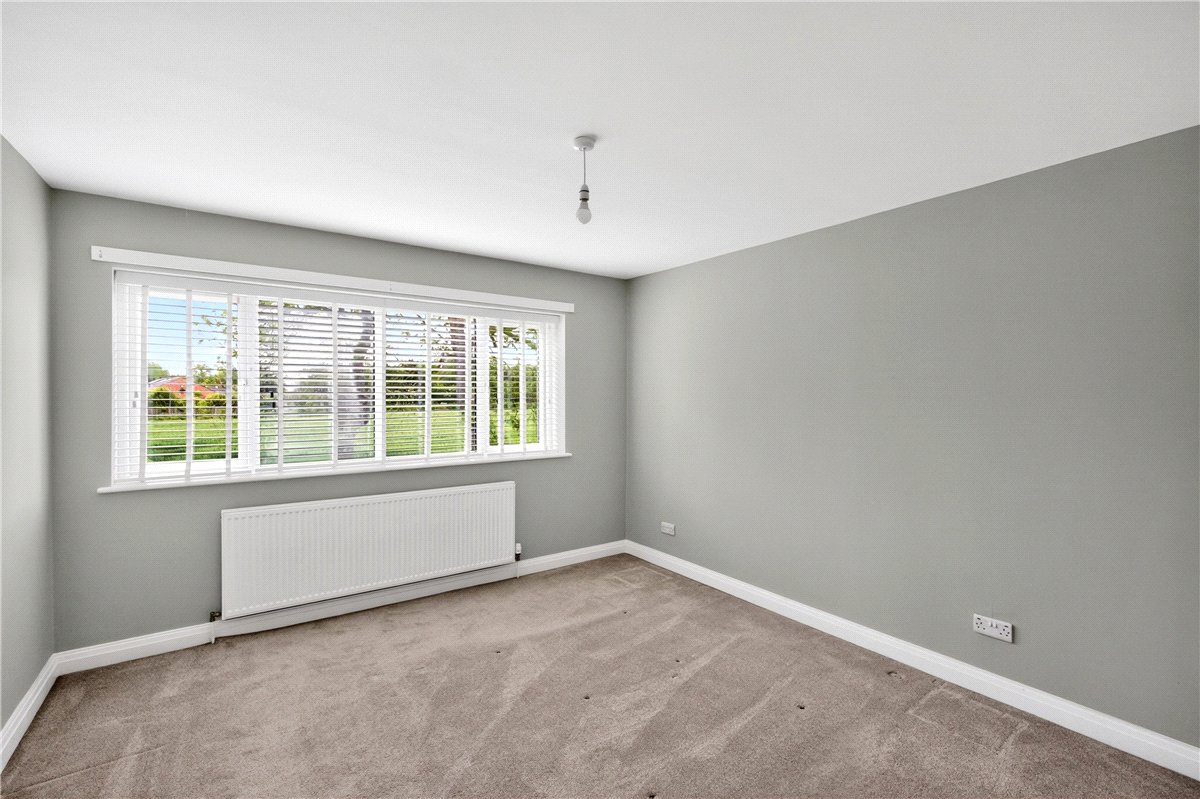 3 bedroom house, Robins Lane, Culcheth WA3 - Available