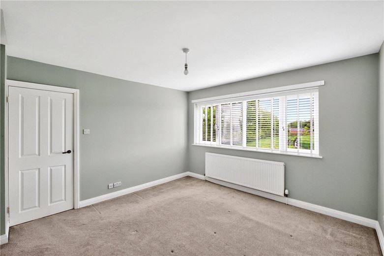 3 bedroom house, Robins Lane, Culcheth WA3 - Available