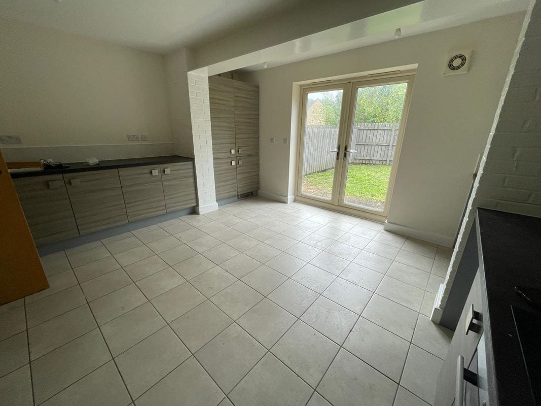 4 bedroom house, Comelybank Drive, Mexborough S64 - Available