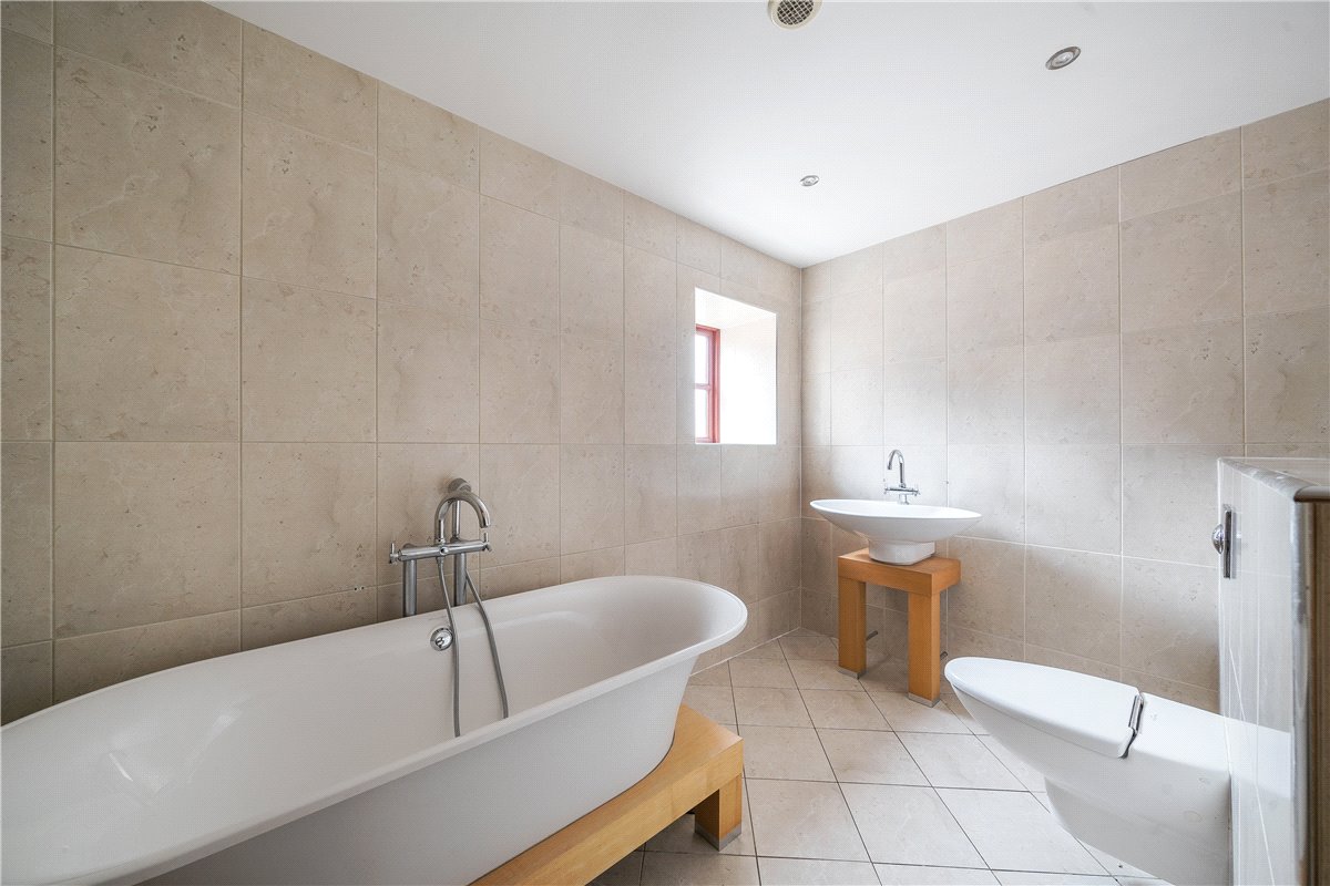 4 bedroom house, Stableford, Newcastle-Under-Lyme ST5 - Available