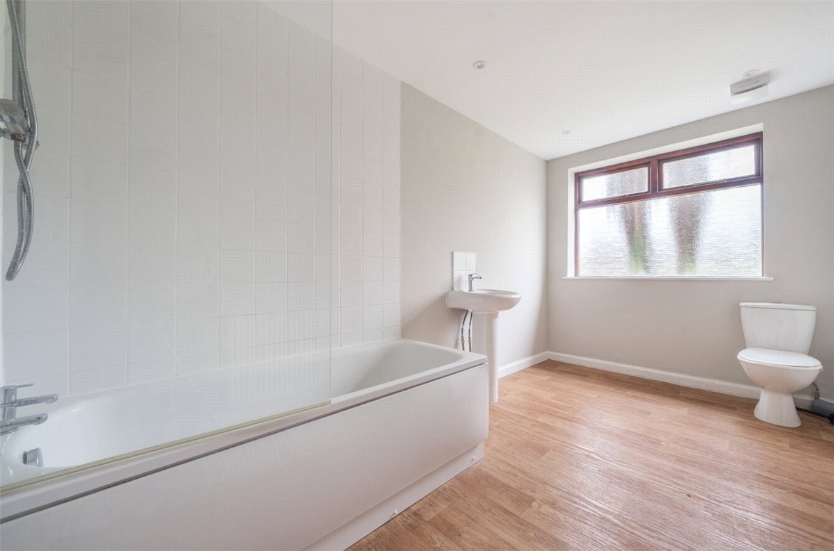 4 bedroom bungalow, Darnford Lane, Lichfield WS14 - Available