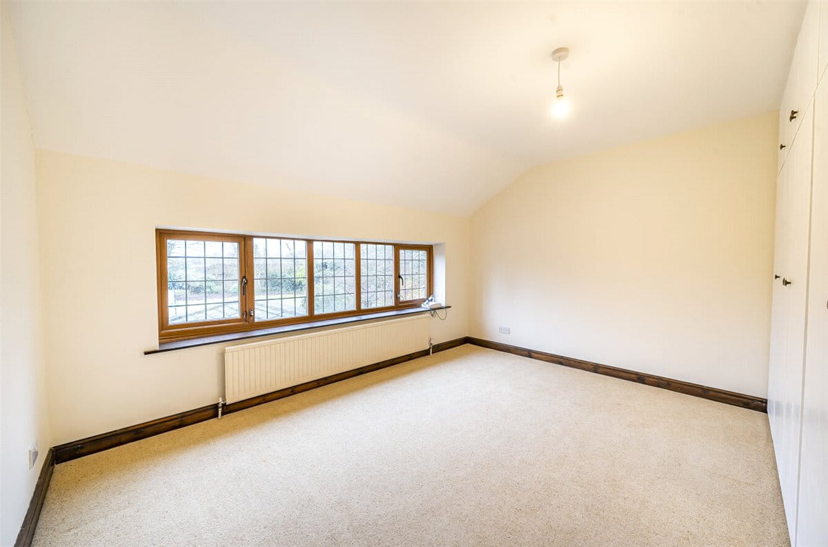 4 bedroom house, Pontefract Road, Crofton WF4 - Available