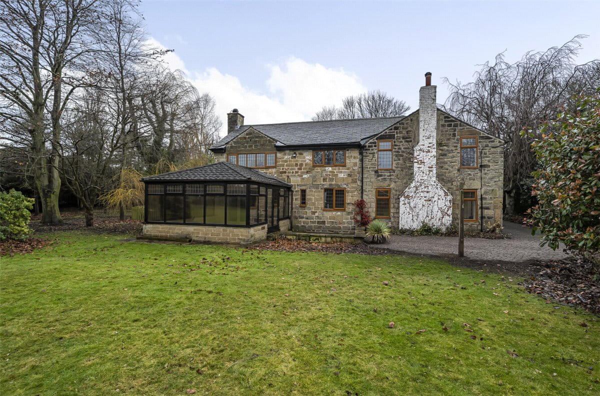 4 bedroom house, Pontefract Road, Crofton WF4 - Available