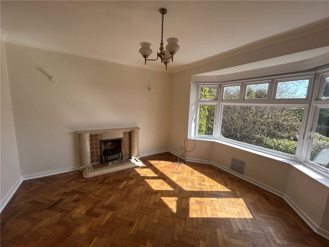 2 bedroom bungalow, Newcastle Road, Chorlton CW2 - Available