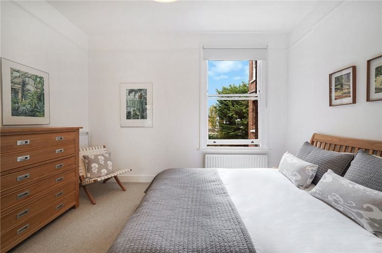 3 bedroom flat, Bishops Mansions, Fulham SW6 - Available