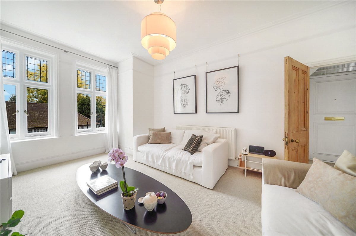 3 bedroom flat, Bishops Mansions, Fulham SW6 - Available