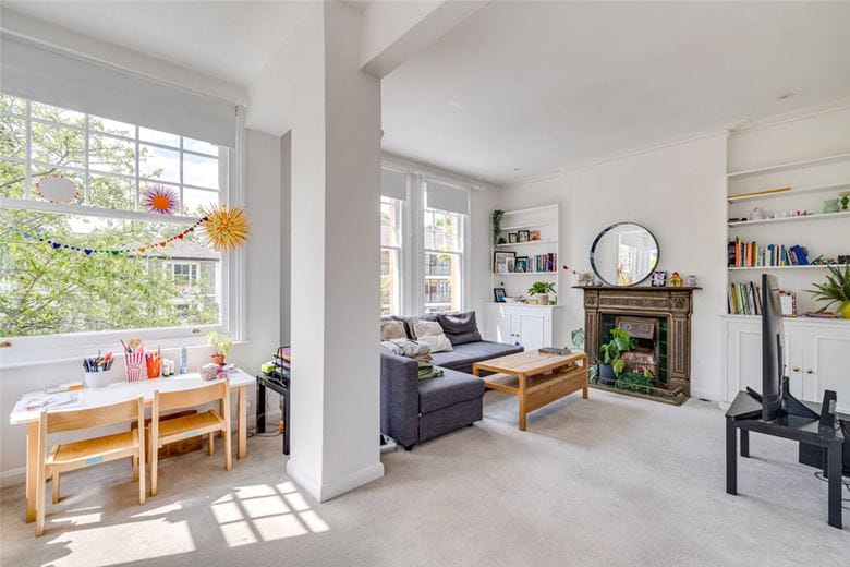 3 bedroom maisonette, Fulham Park Road, London SW6 - Available