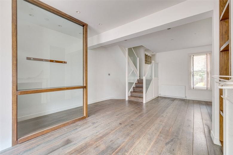 4 bedroom house, Hazlebury Road, London SW6 - Available