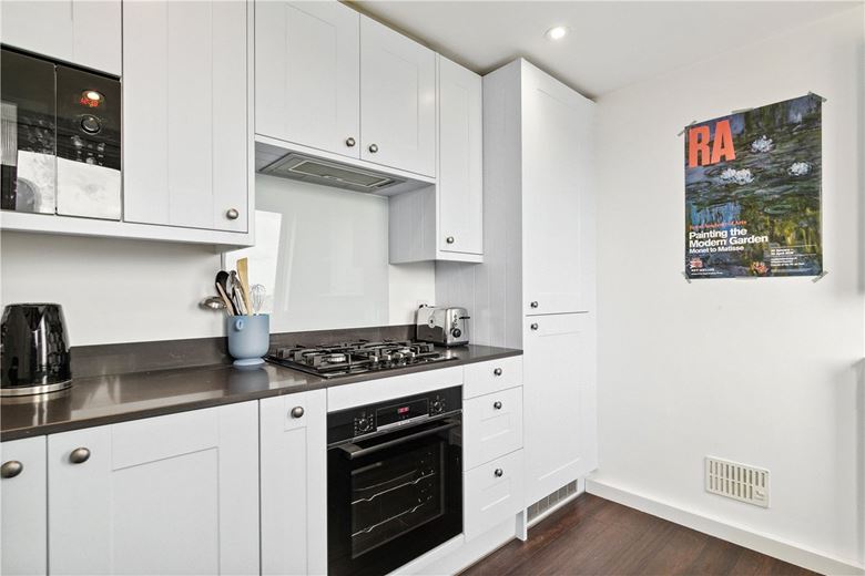 2 bedroom flat, Waldemar Avenue, London SW6 - Sold