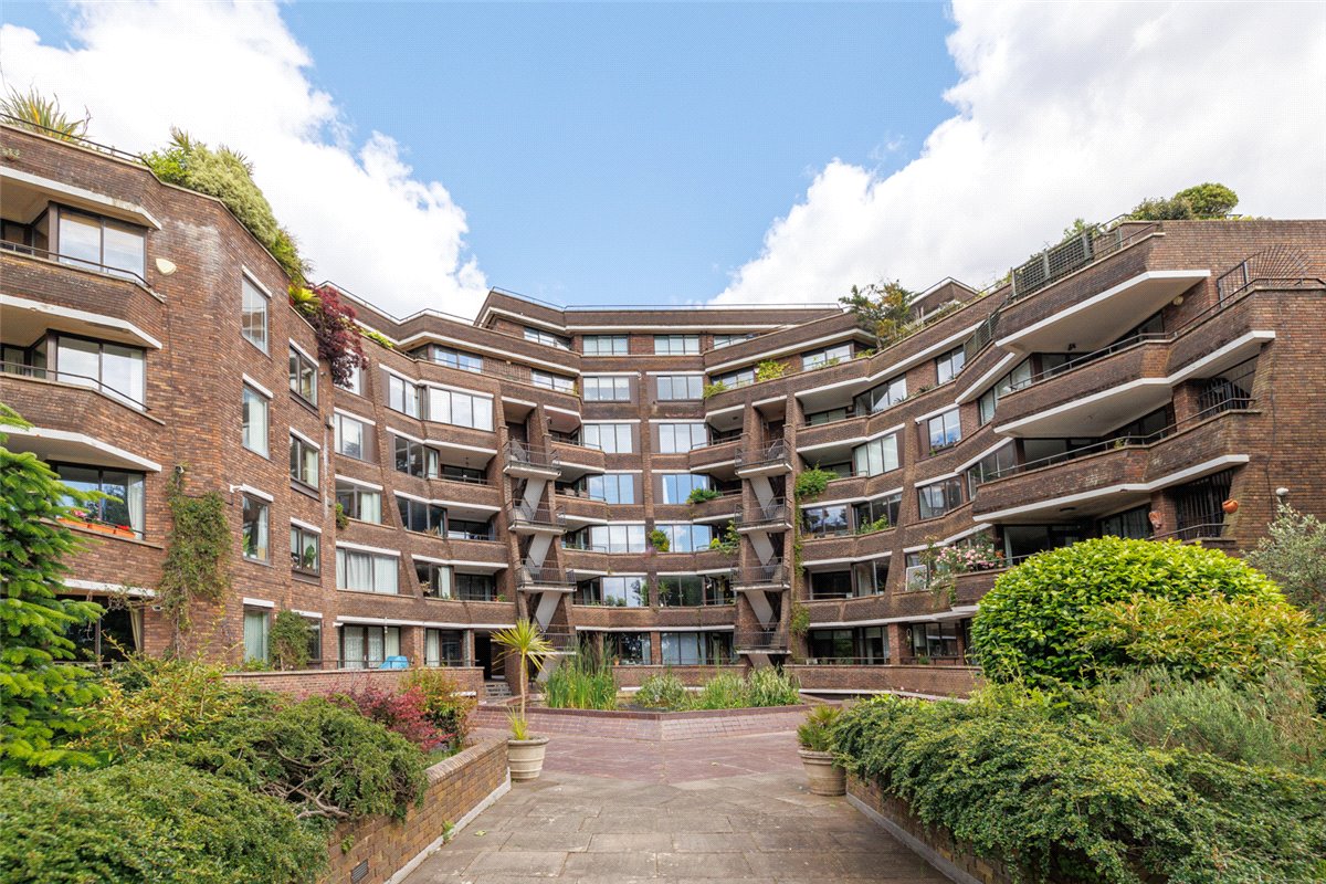 1 bedroom flat, Stevenage Road, London SW6 - Sold