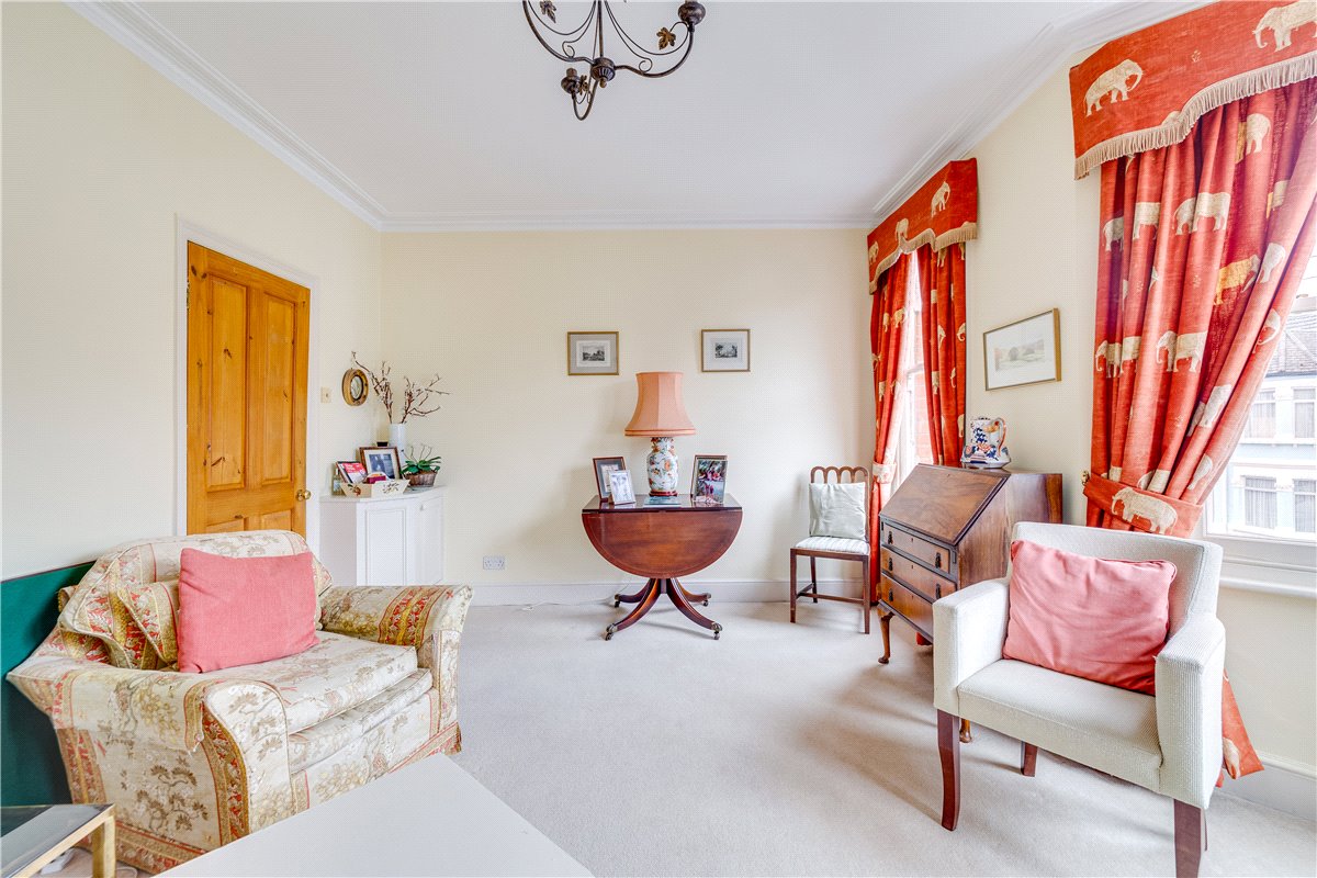 2 bedroom flat, Queensmill Road, London SW6 - Sold STC