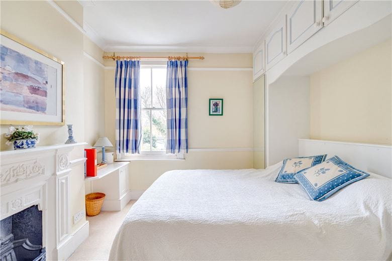 2 bedroom flat, Queensmill Road, London SW6 - Sold STC