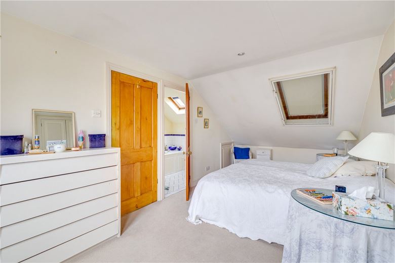 2 bedroom flat, Queensmill Road, London SW6 - Sold STC