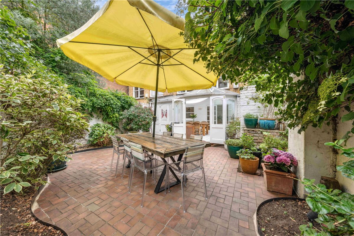 3 bedroom house, Burlington Road, London SW6 - Available