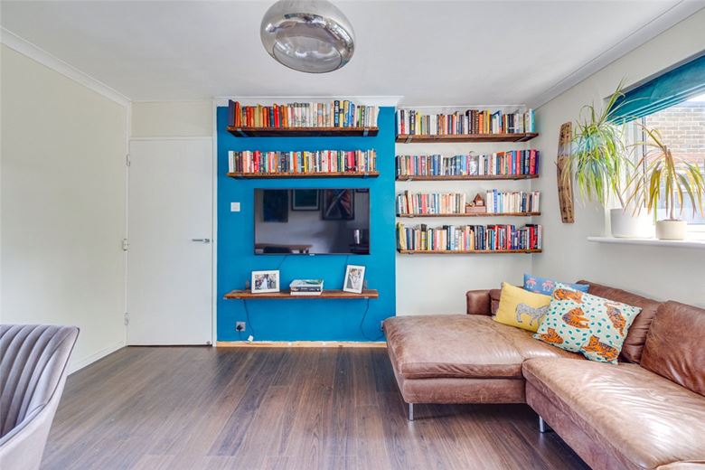 1 bedroom flat, Landridge Road, London SW6 - Available