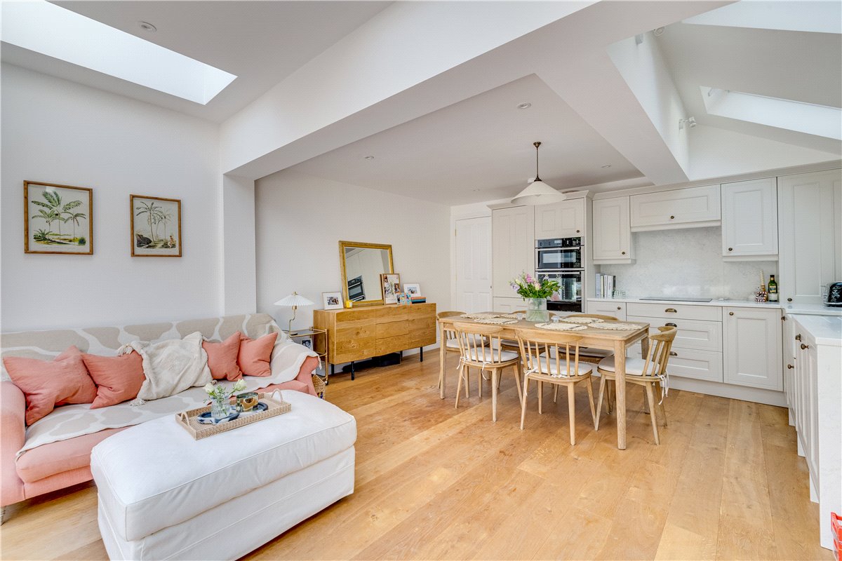 2 bedroom flat, Hartismere Road, Hammersmith And Fulham SW6 - Sold