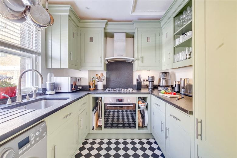 2 bedroom house, Marryat Square, Wyfold Road SW6 - Available