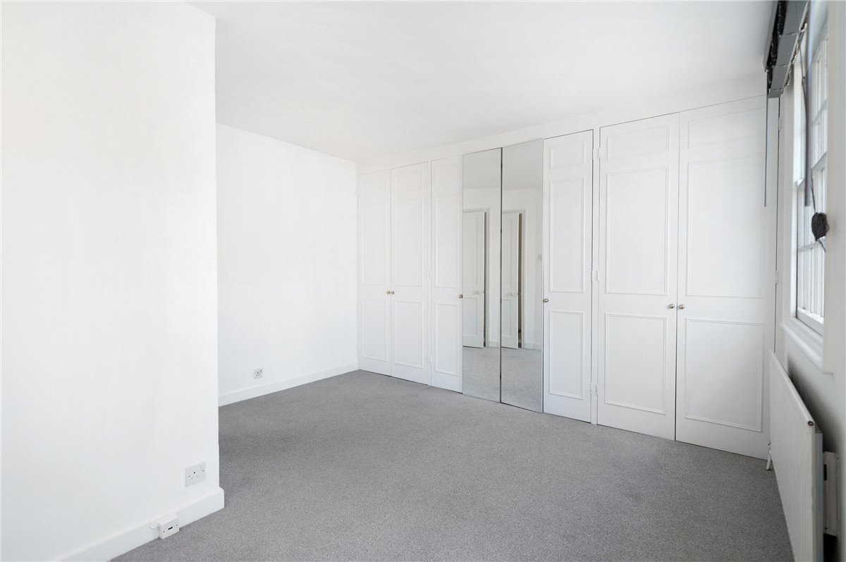 2 bedroom house, Burlington Road, London SW6 - Available