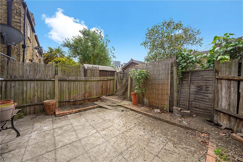 2 bedroom flat, Edenvale Street, London SW6 - Sold