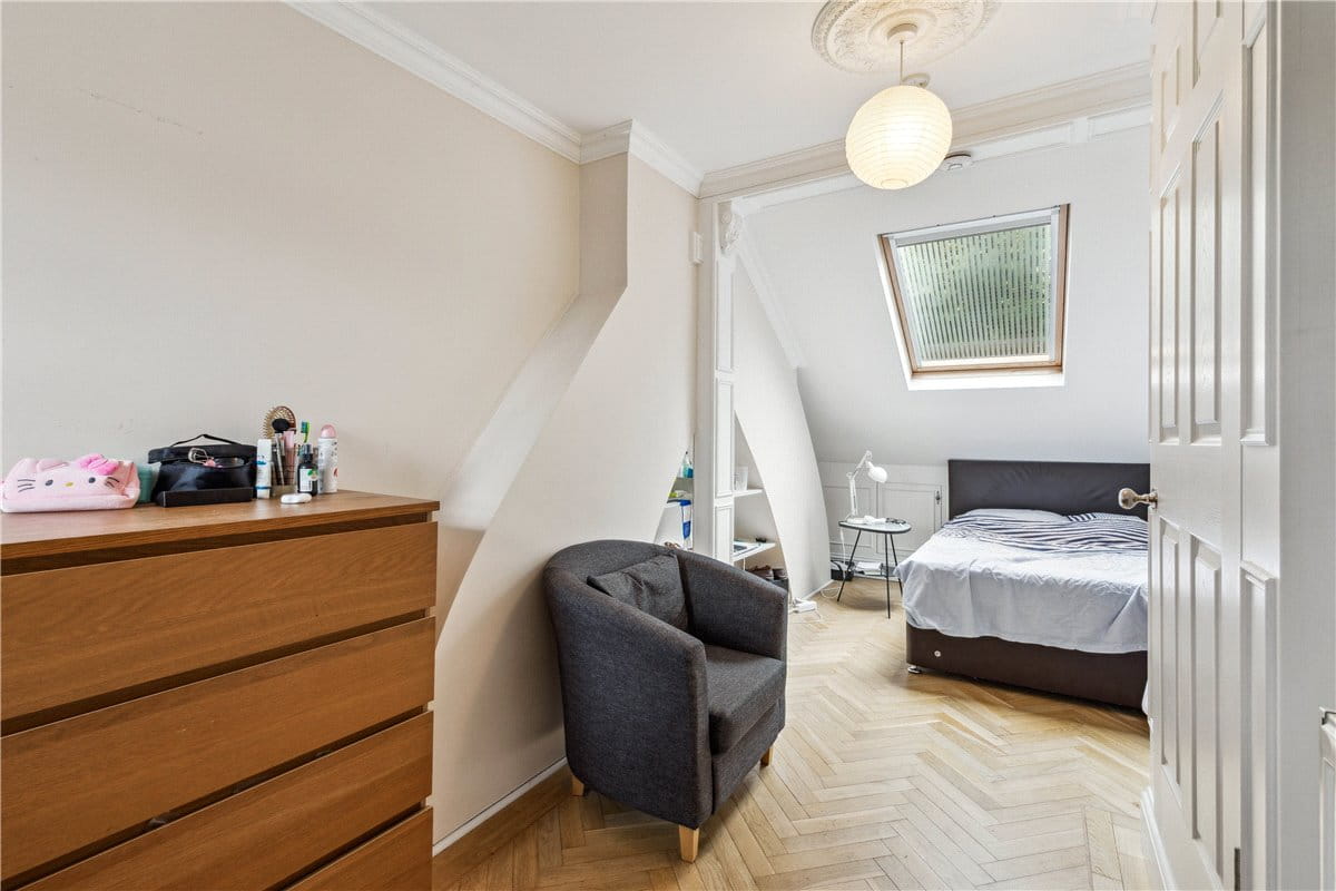 6 bedroom house, Niton Street, London SW6 - Available