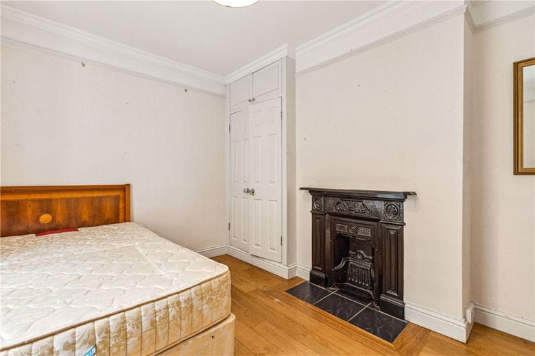 6 bedroom house, Niton Street, London SW6 - Available