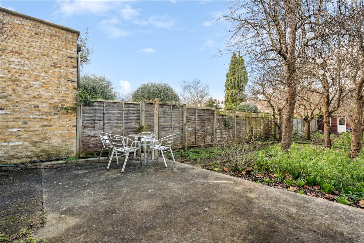 6 bedroom house, Niton Street, London SW6 - Available