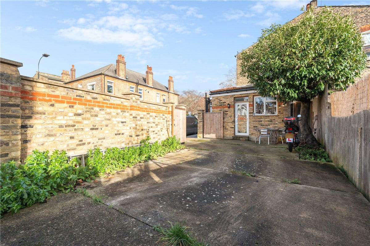 9 bedroom house, Fulham Palace Road, London SW6 - Available