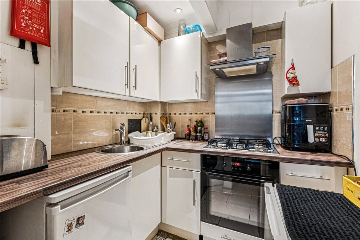 9 bedroom house, Fulham Palace Road, London SW6 - Available