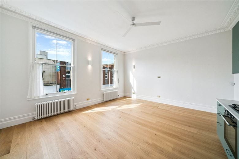 2 bedroom flat, North End Road, London SW6 - Available