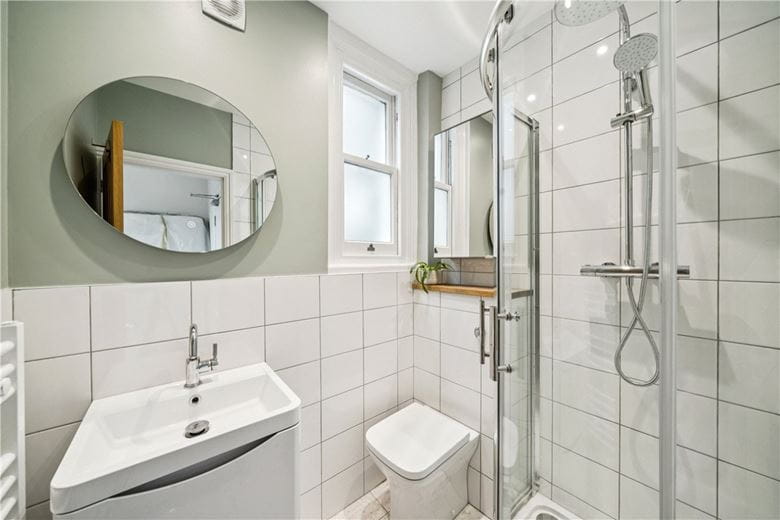 2 bedroom flat, North End Road, London SW6 - Available