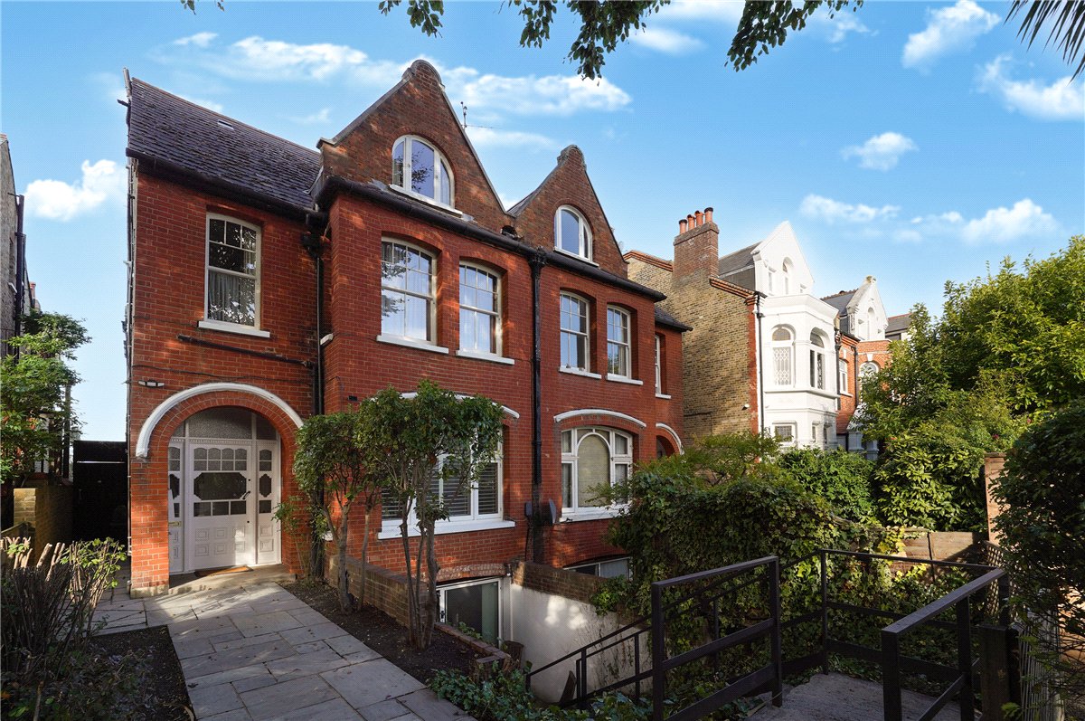 2 bedroom maisonette, Deodar Road, London SW15 - Available