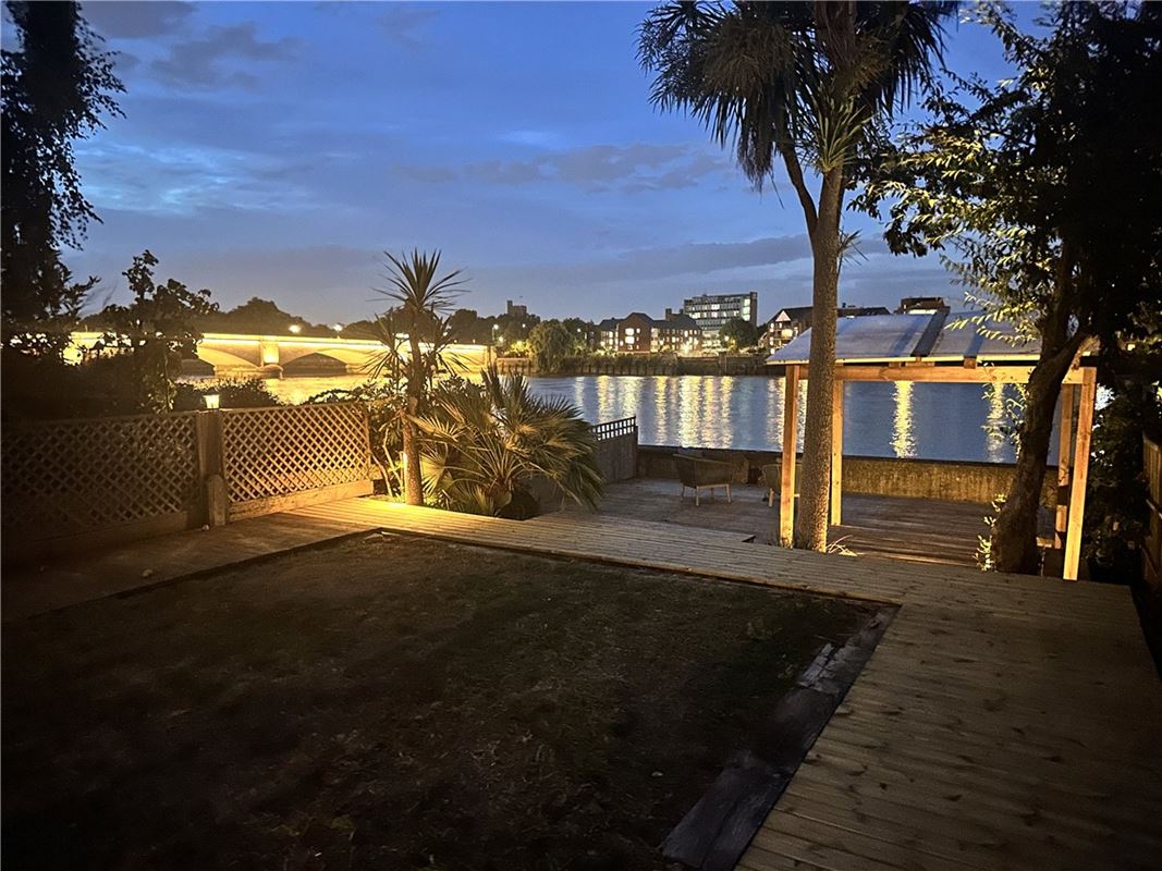 2 bedroom maisonette, Deodar Road, London SW15 - Available