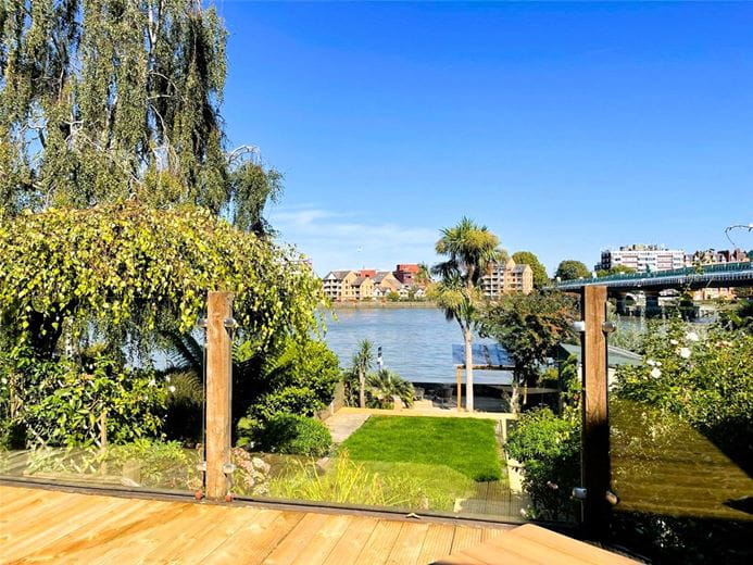 2 bedroom maisonette, Deodar Road, London SW15 - Available