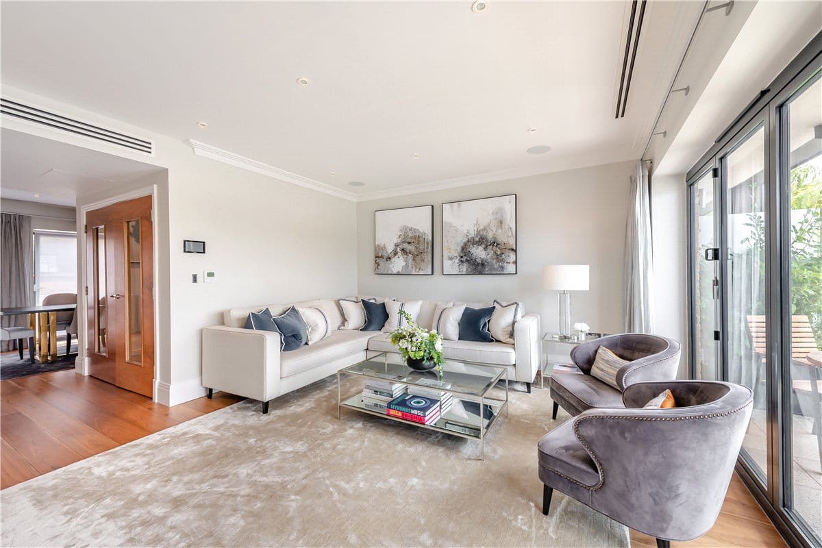 3 bedroom house, Rainville Road, London W6 - Available