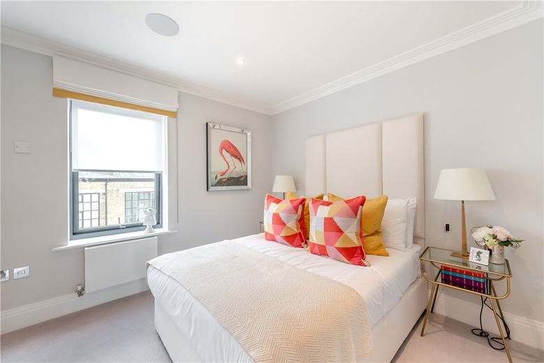 3 bedroom house, Rainville Road, London W6 - Available