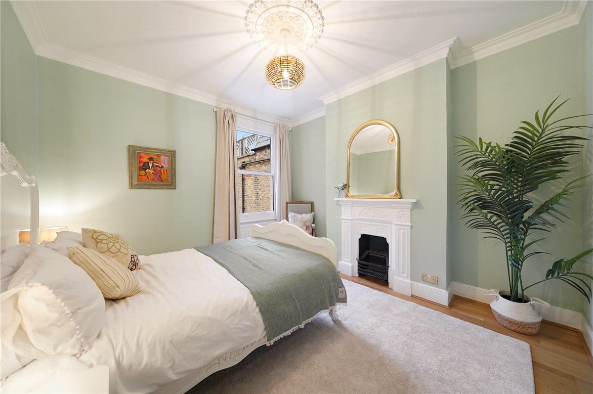 5 bedroom house, Inglethorpe Street, London SW6 - Available