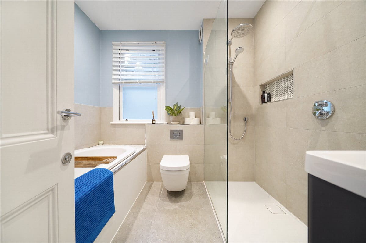 5 bedroom house, Inglethorpe Street, London SW6 - Available