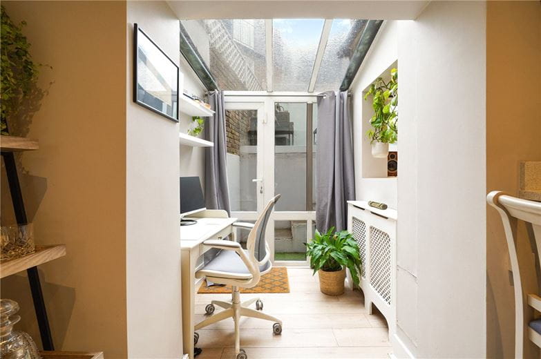 2 bedroom flat, Parkville Road, London SW6 - Available