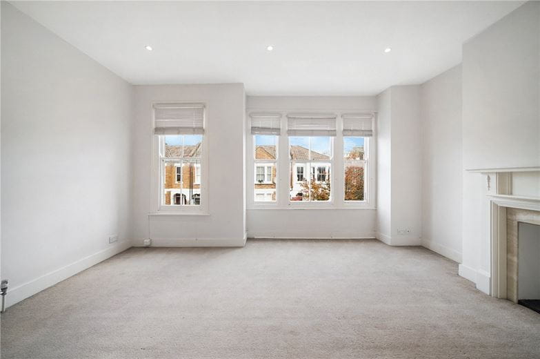 2 bedroom flat, Edenvale Street, London SW6 - Available