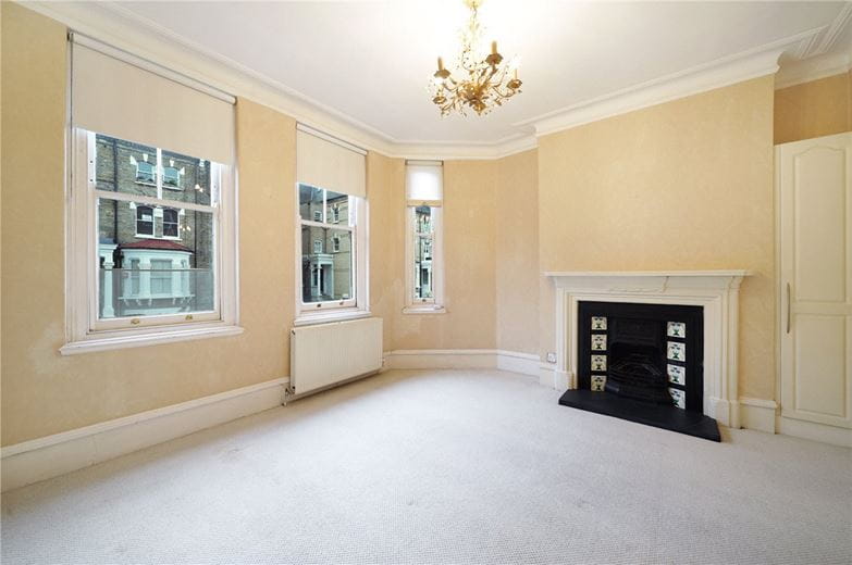 3 bedroom flat, Edith Road, London W14 - Available