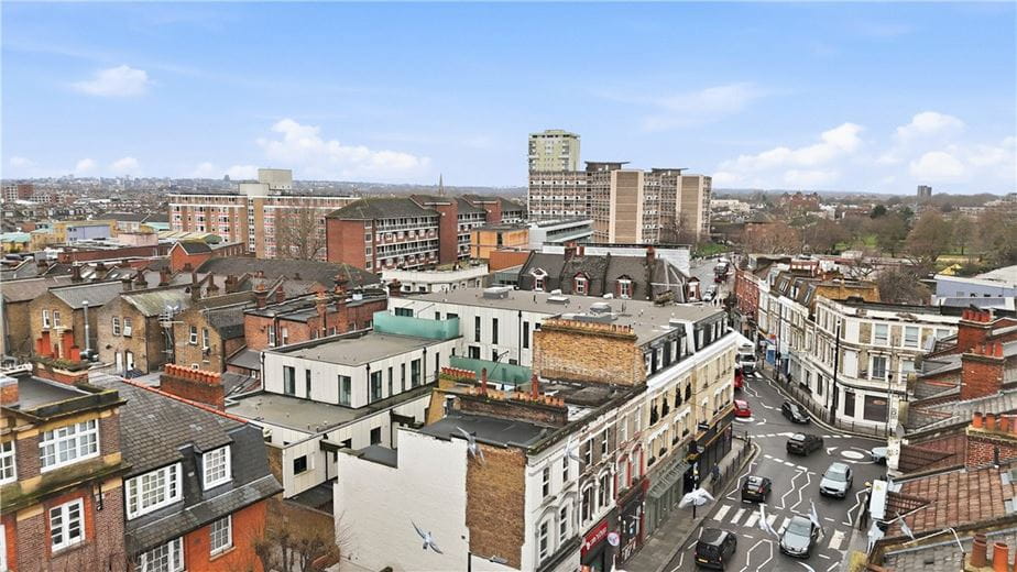 3 bedroom flat, Lillie Road, London SW6 - Available
